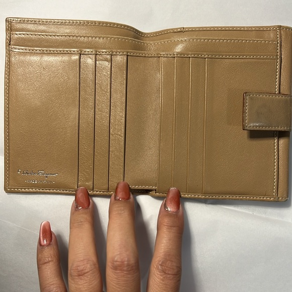 Salvatore Ferragamo Wallet - Picture 9 of 13